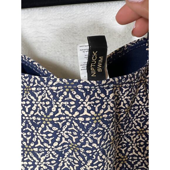 Nip Tuck Navy Blue Gold Joanne Twist Front One Piece Swimsuit Womens Sz 6 - Picture 11 of 12